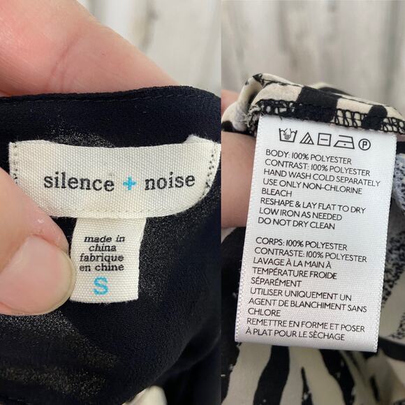 Urban Outfitters Silence + Noise Zebra Print Romper Black Cream Cutout Size S - Picture 15 of 16